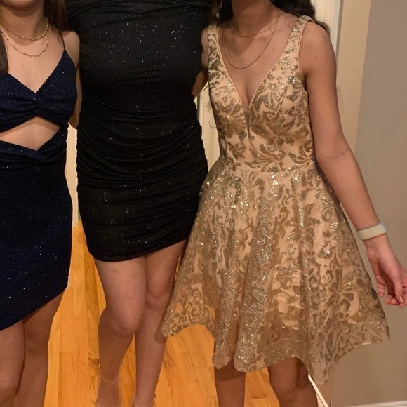 Formal dress - Picture 2 of 2